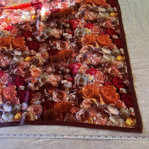 Dolce & Gabbana Silk Scarf - Picture 5 of 10